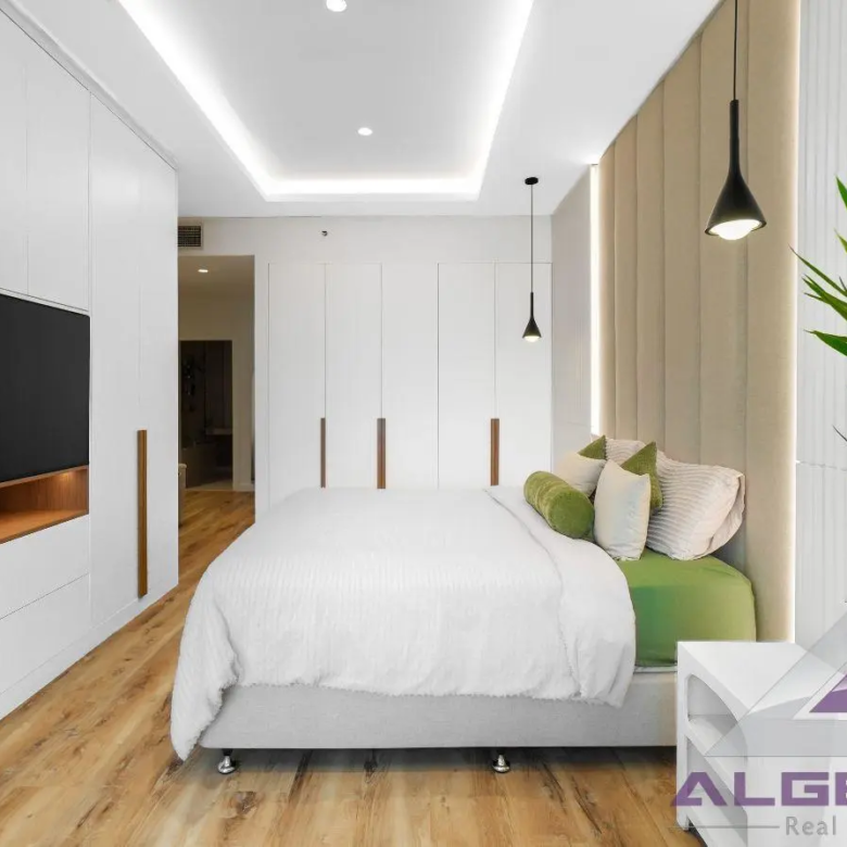 Luxury Terrace | Upgraded | Large | High Floor