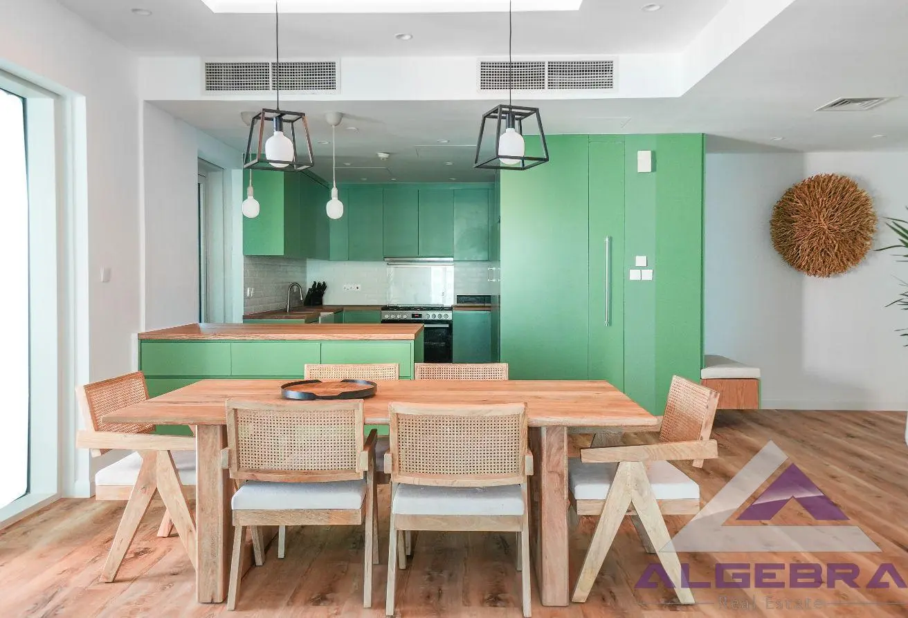 Luxury Terrace | Upgraded | Large | High Floor