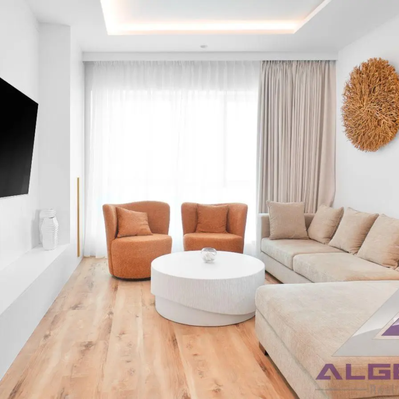 Luxury Terrace | Upgraded | Large | High Floor