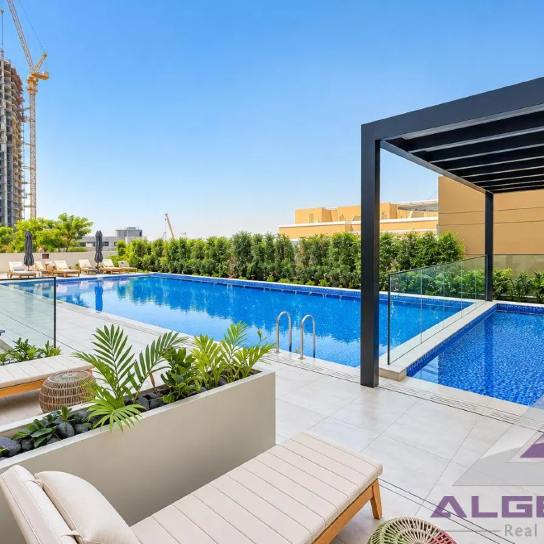 Largest Studio | High Floor | Corner Unit