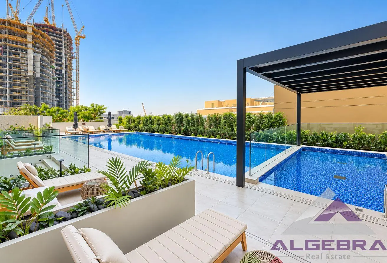 Largest Studio | High Floor | Corner Unit