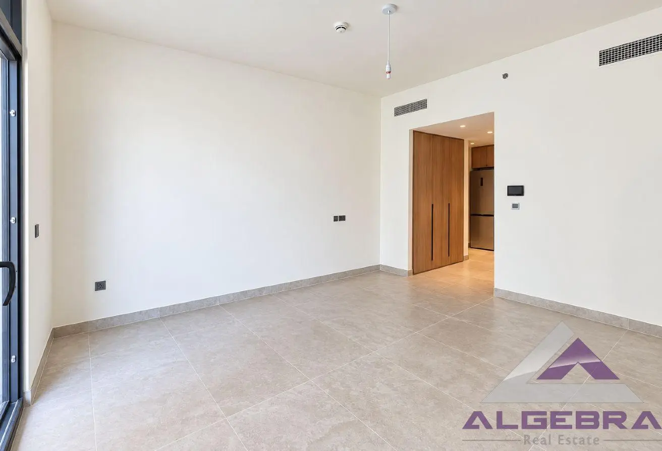 Largest Studio | High Floor | Corner Unit