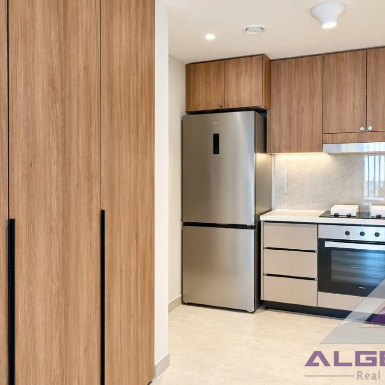 Largest Studio | High Floor | Corner Unit