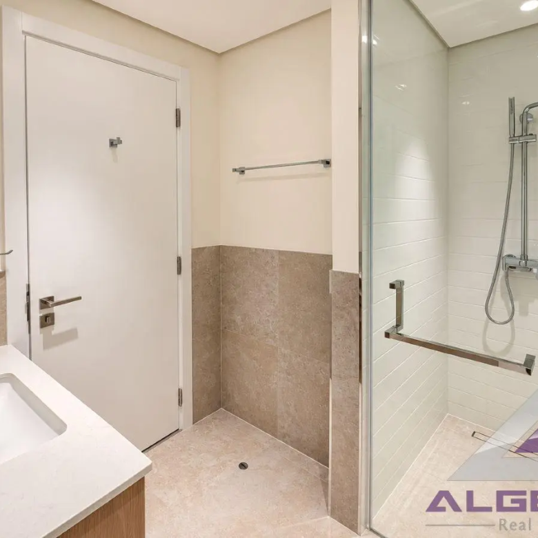 Largest Studio | High Floor | Corner Unit