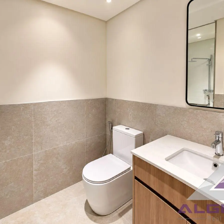 Largest Studio | High Floor | Corner Unit