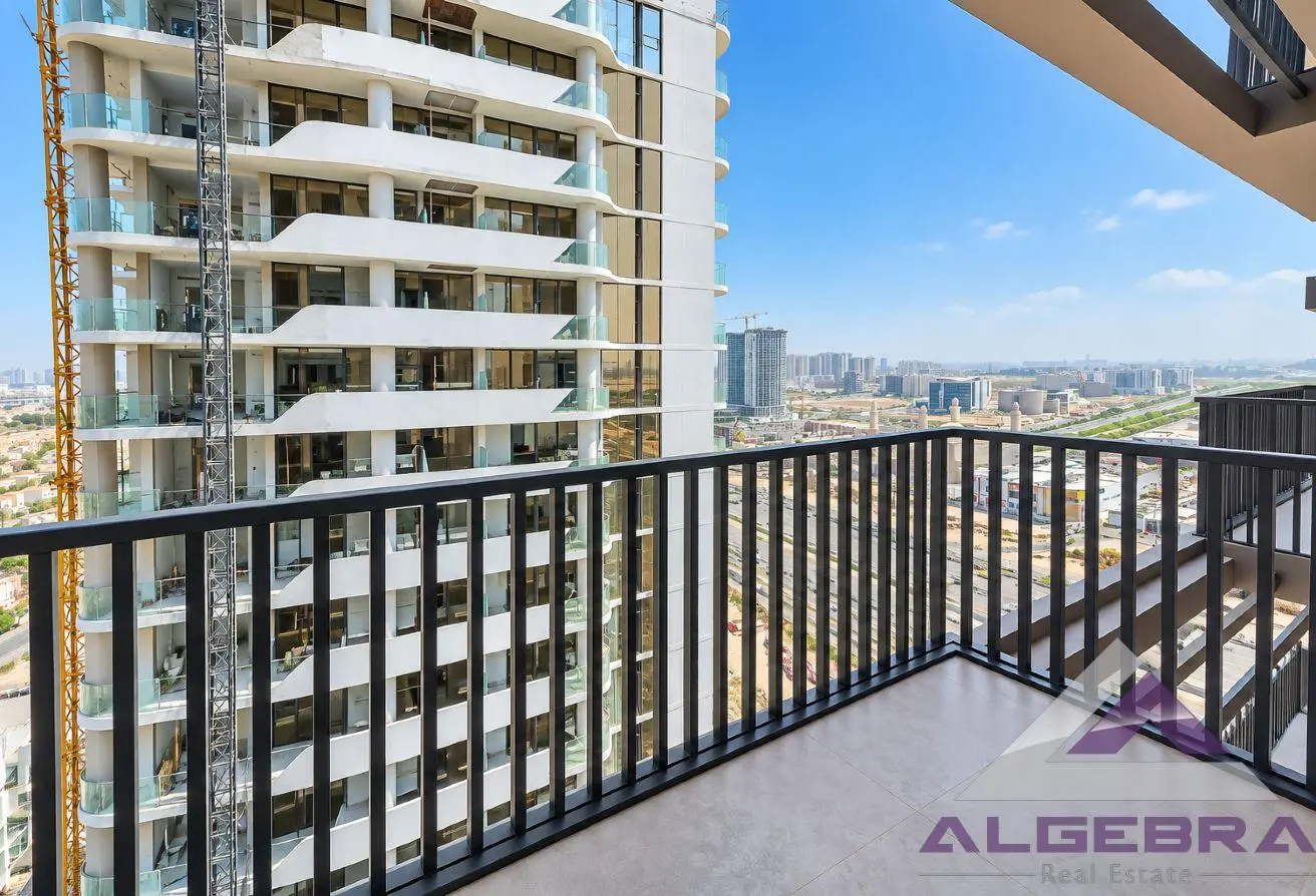 Largest Studio | High Floor | Corner Unit